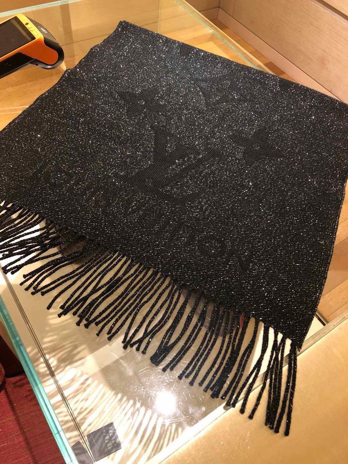 Louis Vuitton Scarf LV00142